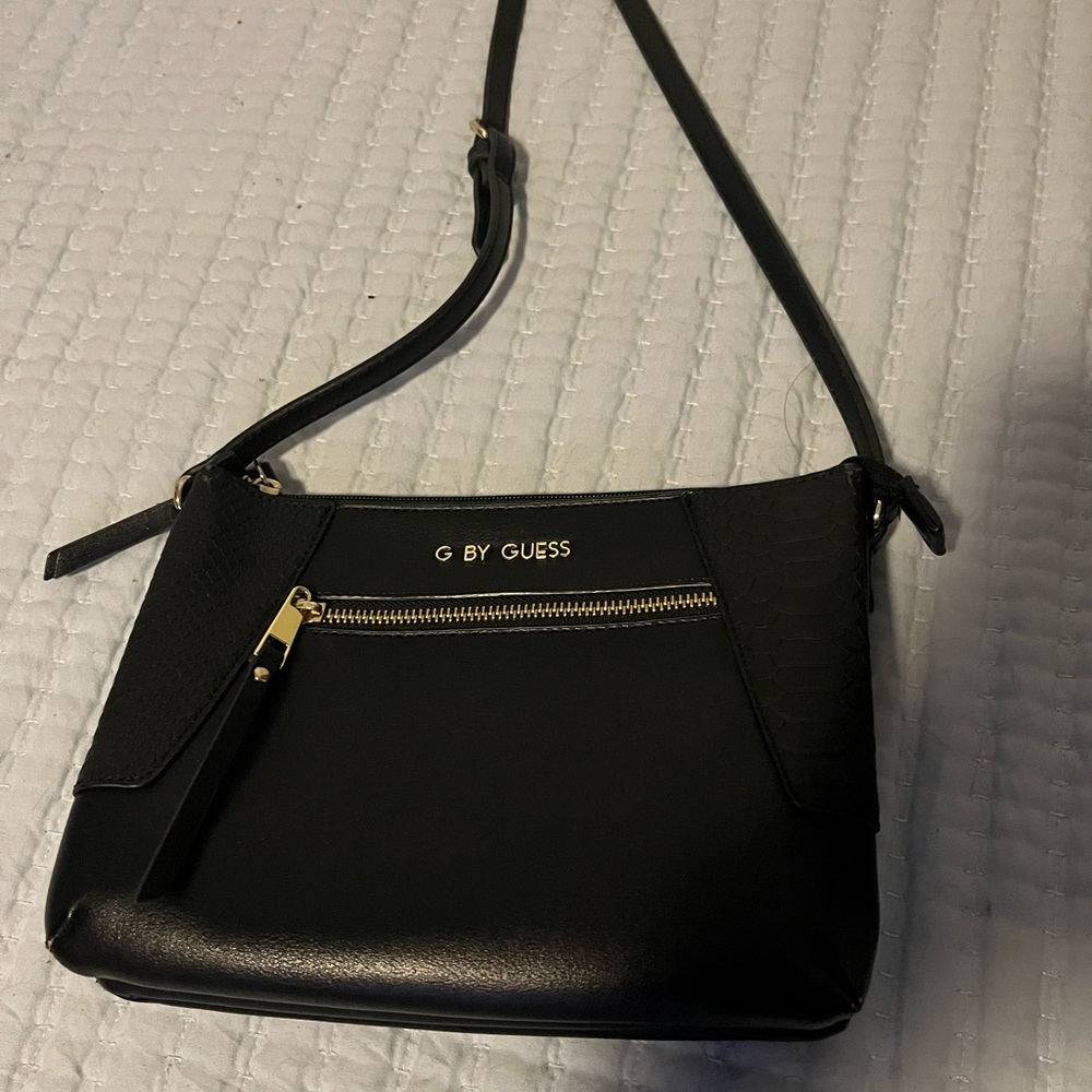 Crossbody black Guess purse